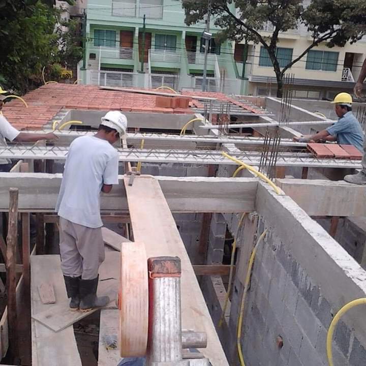 ELETROLIPE CONSTRUÇÕES E REFORMAS