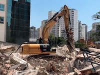 Demolidora Diamante na Zona Sul