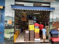 Lucy Pet Shop e Avicultura na Zona Leste