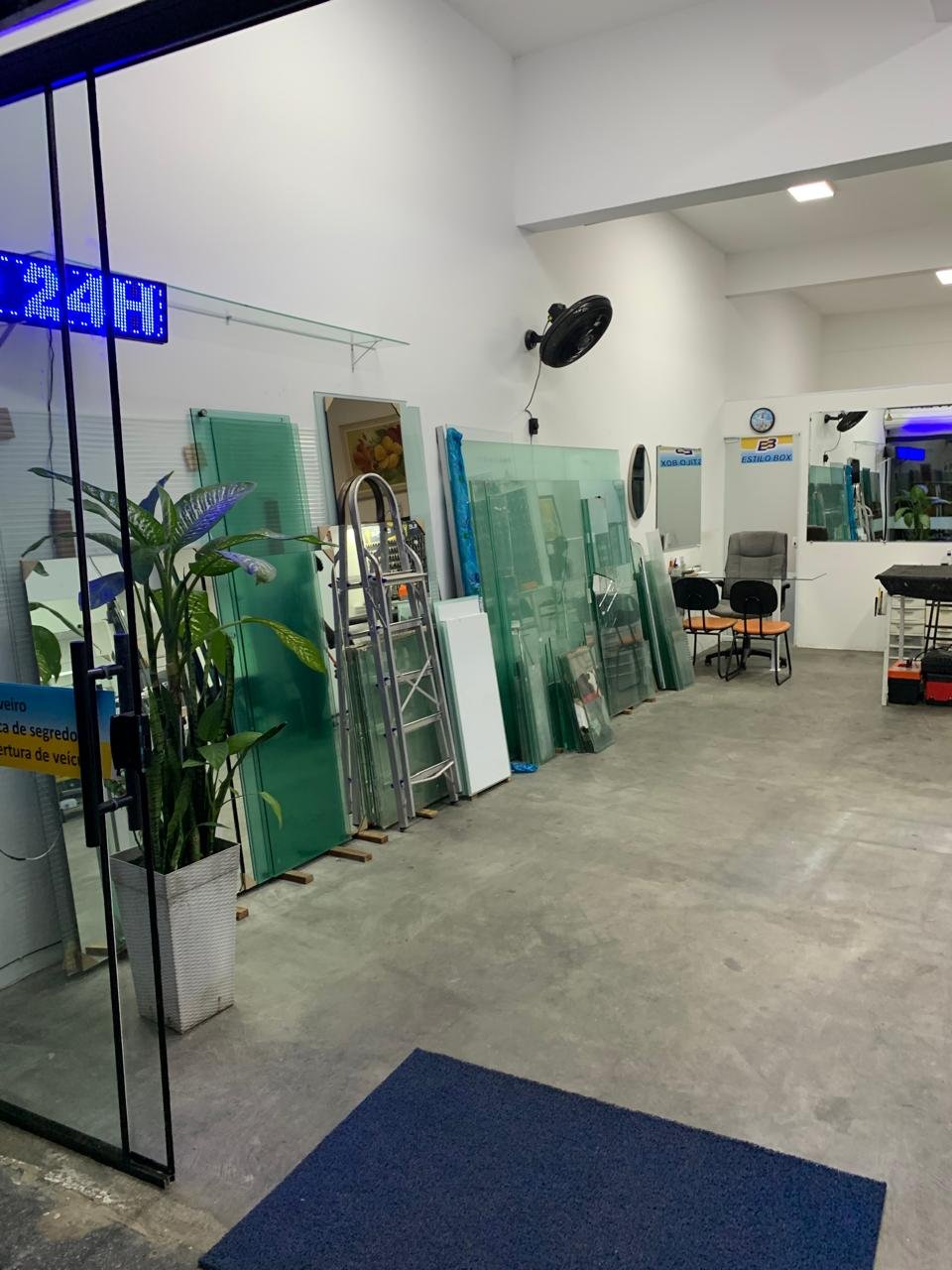 Estilo Box Vidraçaria na Bela Vista